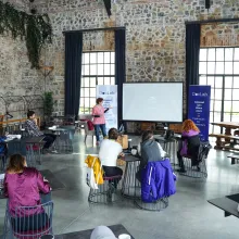 Filmmaker Niam Itani presents her work at Beykoz Kundura DocLab, Istanbul, May 2023. Caption: Image credit: Beykoz Kundura DocLab